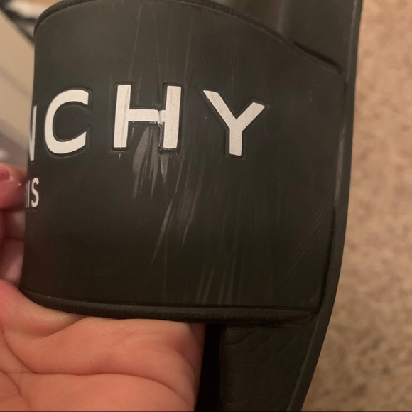 Givenchy Logo Slides - Picture 4 of 6
